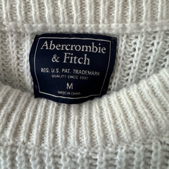 Abercrombie & Fitch Womens Size Mivory Cable Nit Sweater - Picture 2 of 3